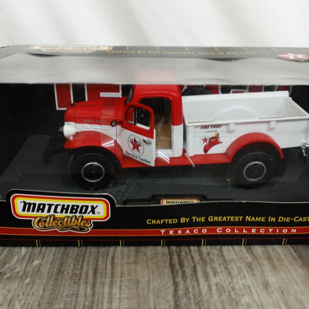 1946 Dodge Power Wagon 1:24 Matchbox 1999 Diecast Texaco Fire Chief